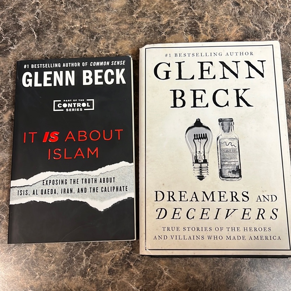 Set of 2 Glenn Beck books.. It Is About Islam and Dreamers And Deceivers